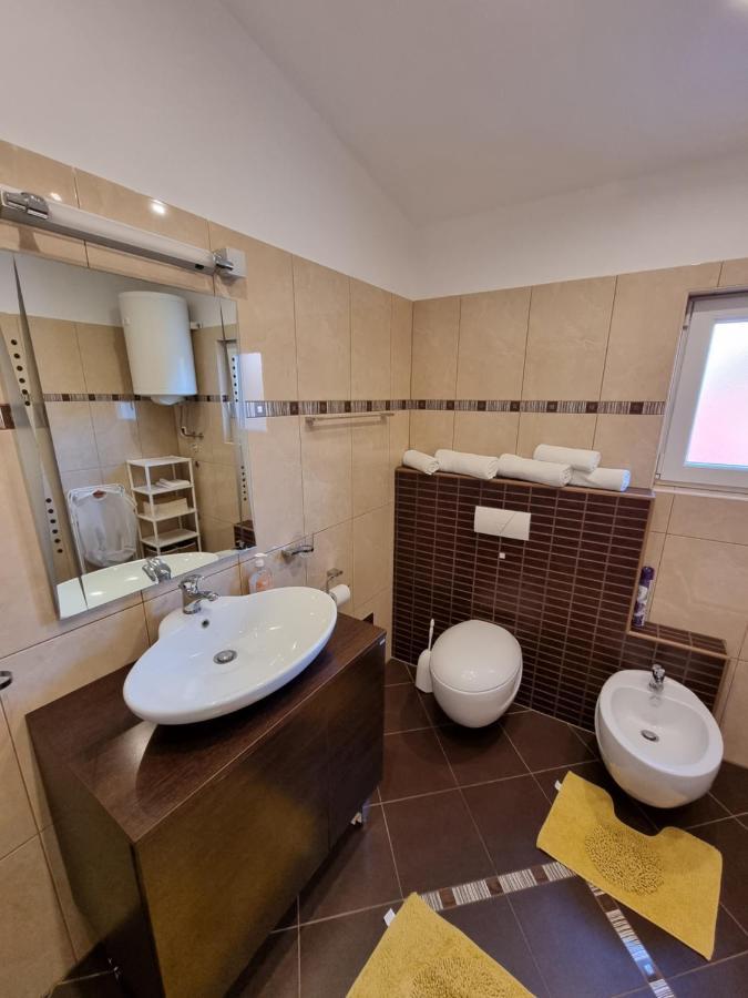 Apartments Vukic Crikvenica Ngoại thất bức ảnh